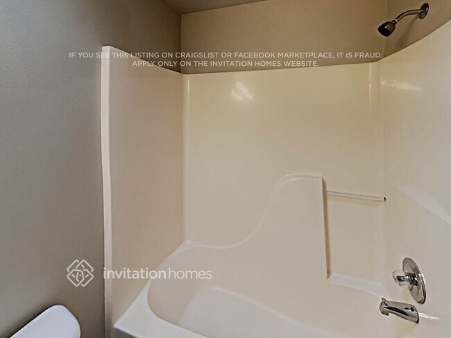 Building Photo - 15472 Chestnut Dr SE