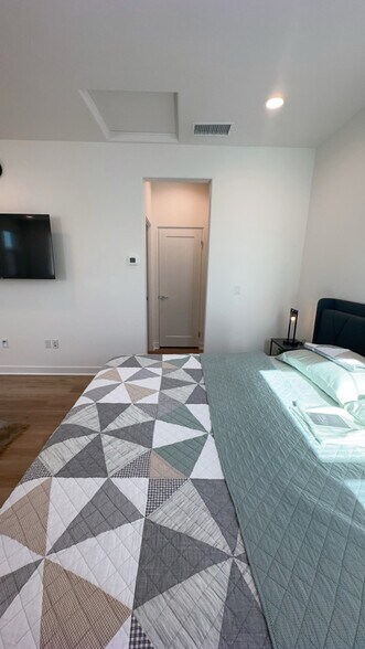 Building Photo - 74189 Storke Dr