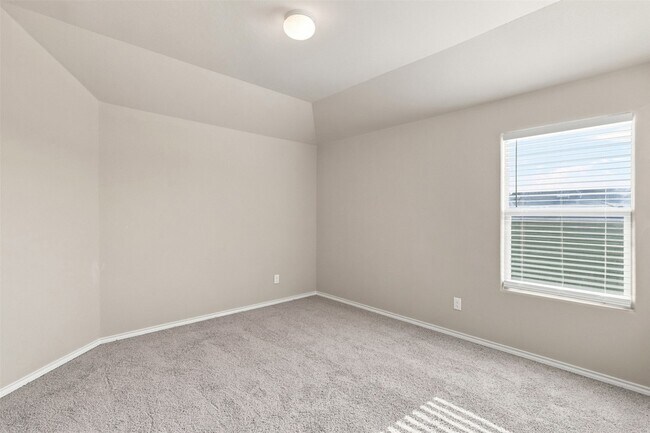 Building Photo - 612 River Rock Rd
