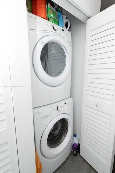 Building Photo - 151 SE 1st St