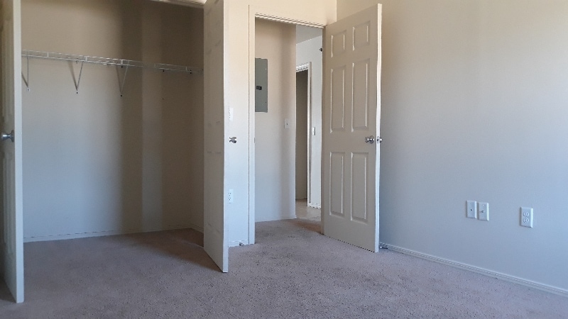 Building Photo - 408 27th St