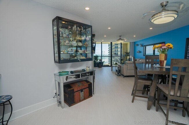 Building Photo - 9500 S Ocean Dr