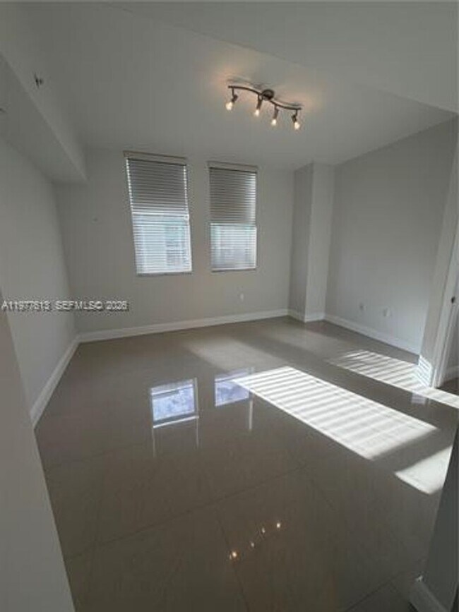 Building Photo - 4100 Salzedo St