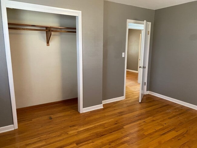 Building Photo - 3 Bedroom House in Located in Southern Gates!