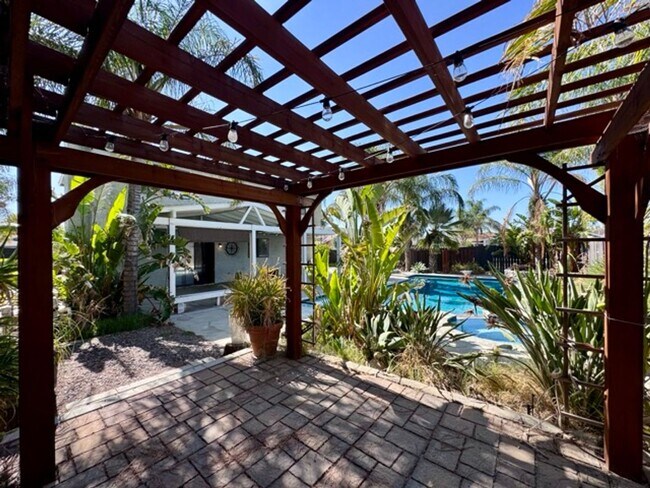Building Photo - Spacious 3 Bedroom Menifee Home with Bonus...