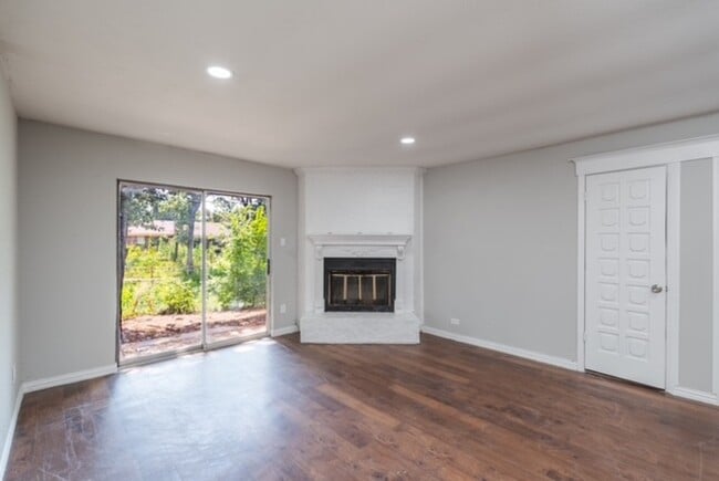 Building Photo - 5306 Lansingford Trail