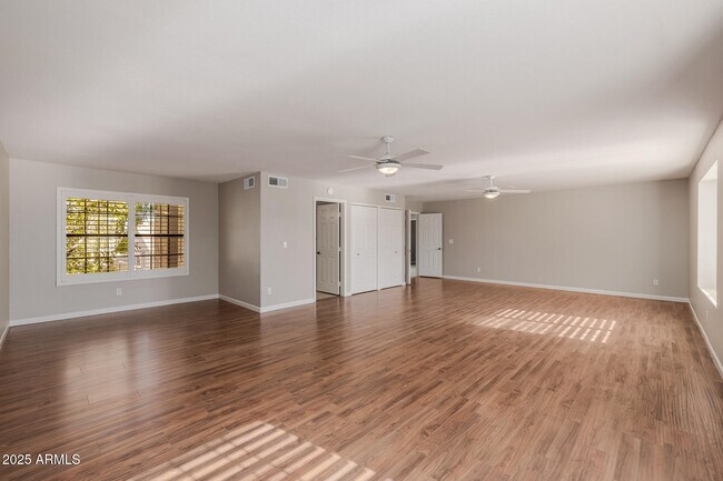 Building Photo - 16809 S 33rd Way