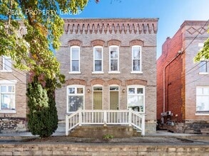 Building Photo - 1208 Indianola Ave