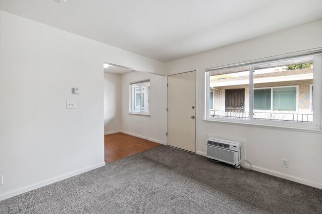 Building Photo - 1 Bed 1 Bath in Quiet Willow Glen Neighbor...