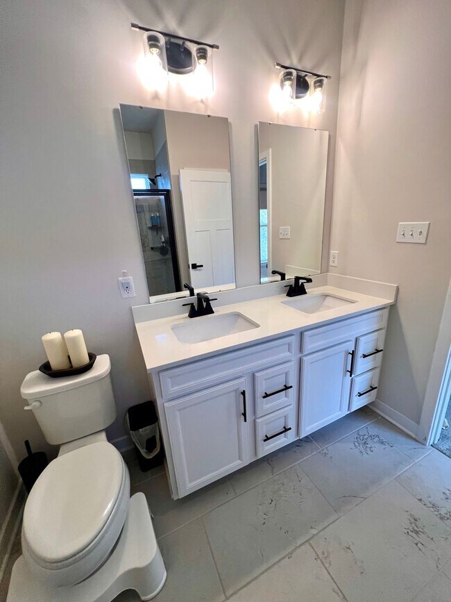 Building Photo - Canonsburg - 3 Bedroom 2.5 Bathroom Townhome For Rent