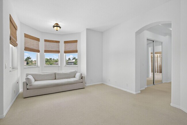 Building Photo - 11587 Manatee Bay Ln