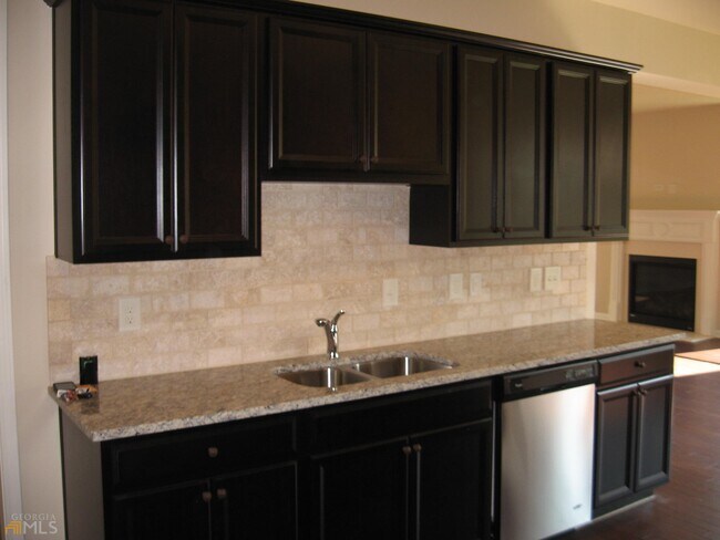 Building Photo - 4955 Ducote Trail