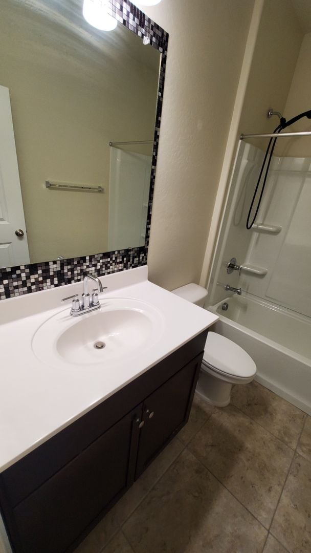 Building Photo - 4bedroom 3bath 2 Story Home with ***19 solar panels for low electric bill***