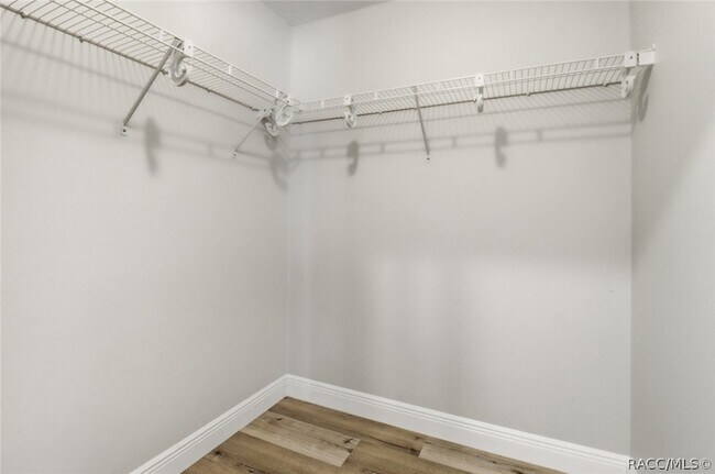 Building Photo - 8520 N Elkcam Blvd