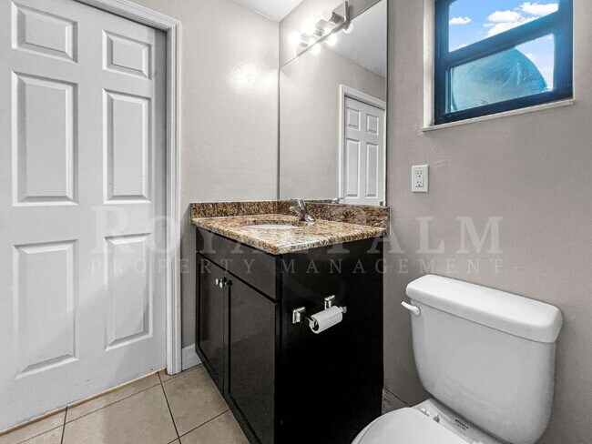 Building Photo - 3BR/2BA Cape Coral Rental - Washer... Dryer... Screened Lanai... This One Came Prepared