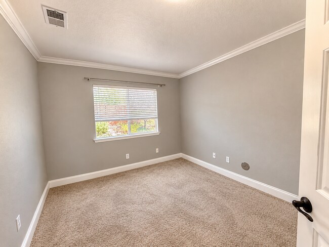 Building Photo - 32965 Sotelo Dr
