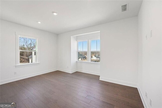 Building Photo - 2815 Medford Dr