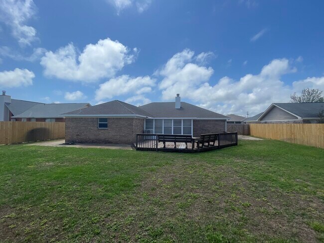 Building Photo - 2212 Peachwood Ct