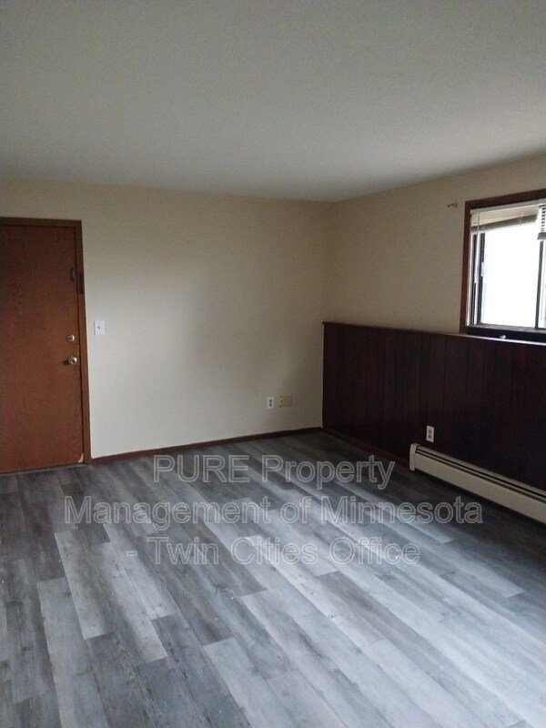 Building Photo - 144 13th Ave S