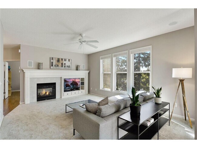 Building Photo - 1579 Stoneridge Cir