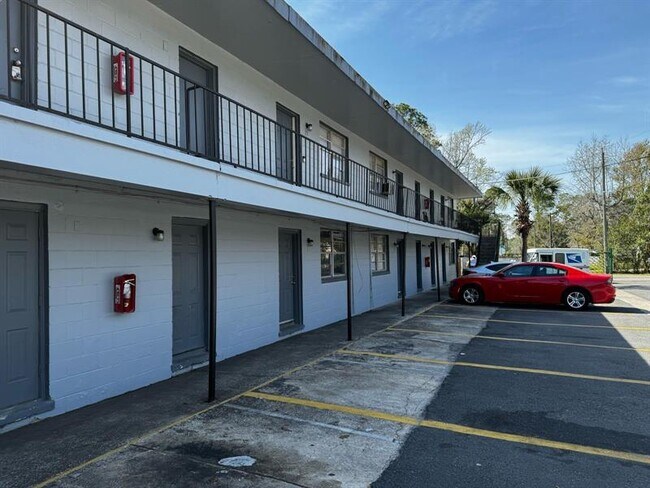 Primary Photo - 5141 Shenandoah Ave