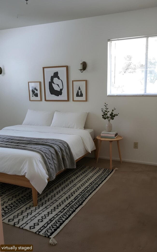 Building Photo - 902 F St