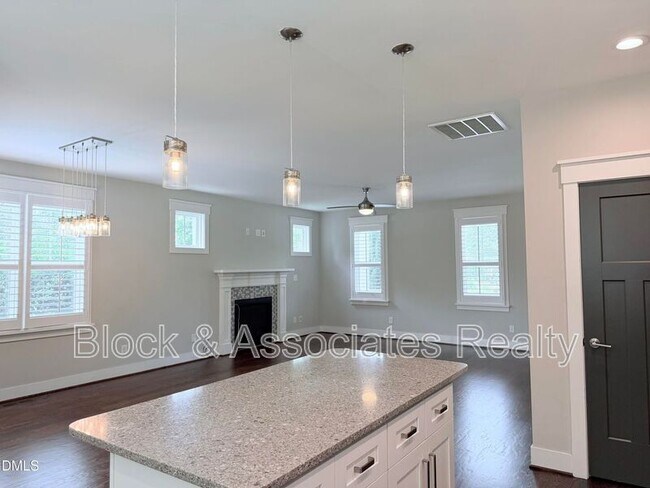 Building Photo - 1023 Brighton Rd