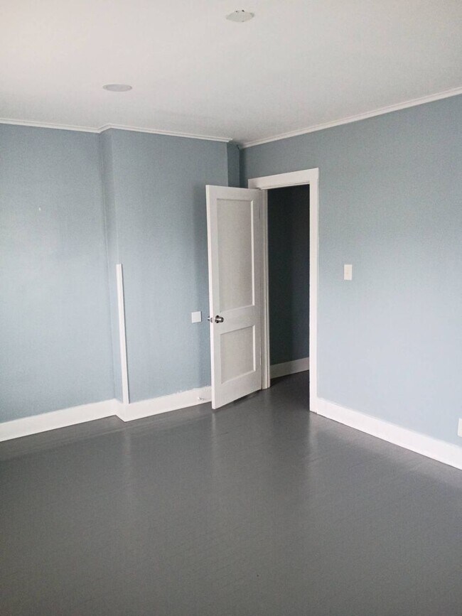 Building Photo - 424-426 Lexington Ave