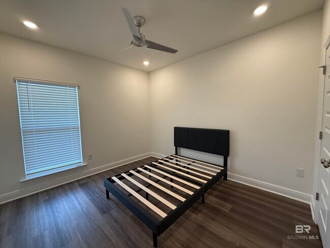 Building Photo - 11442 Genuine Risk Cir