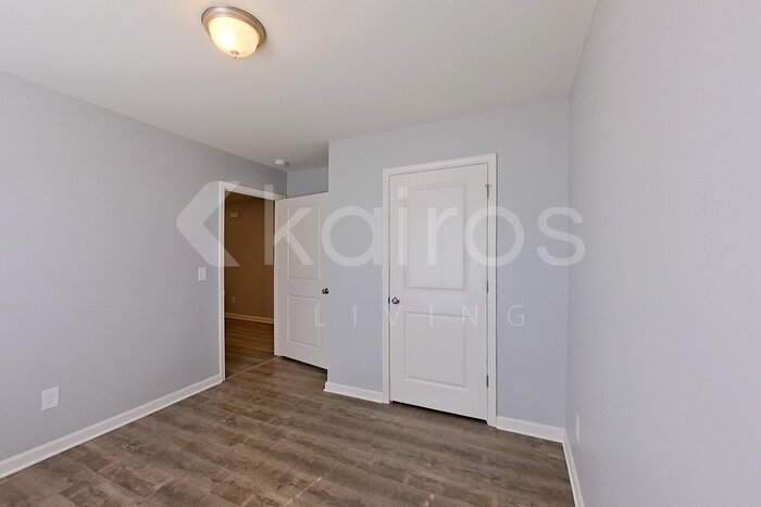 Building Photo - 105 Spencer Dr