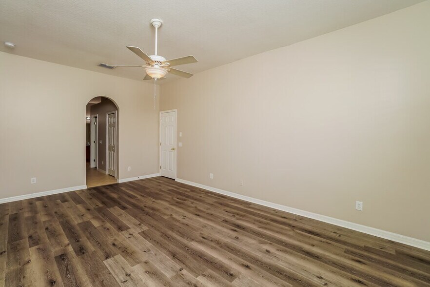 Building Photo - 4419 Huddlestone Dr