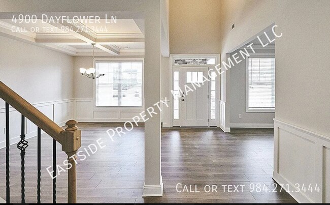 Building Photo - 4900 Dayflower Ln