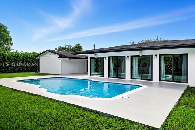 Building Photo - 8341 SW 87th Terrace