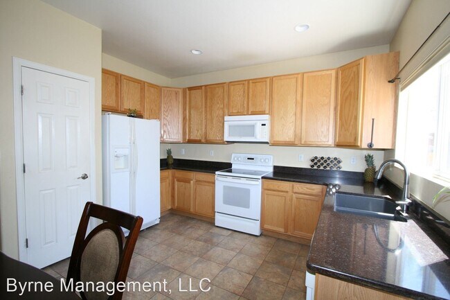Building Photo - 3 br, 2.5 bath House - 7156 Bonnie Brae Lane