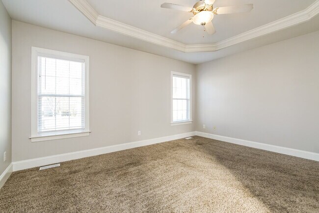 Building Photo - 3011 Watsonia Dr