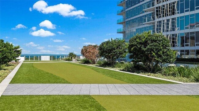 Building Photo - 175 1st St S