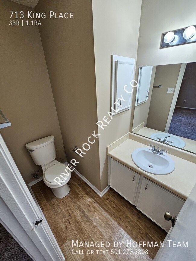 Building Photo - 713 King Pl