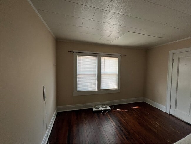 Building Photo - 53 Scottsville Rd