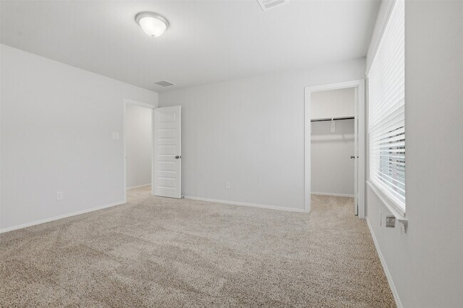 Building Photo - 26123 Emory Holw Dr