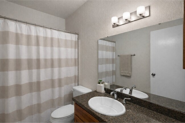 Building Photo - 6602 Harbor Town Dr