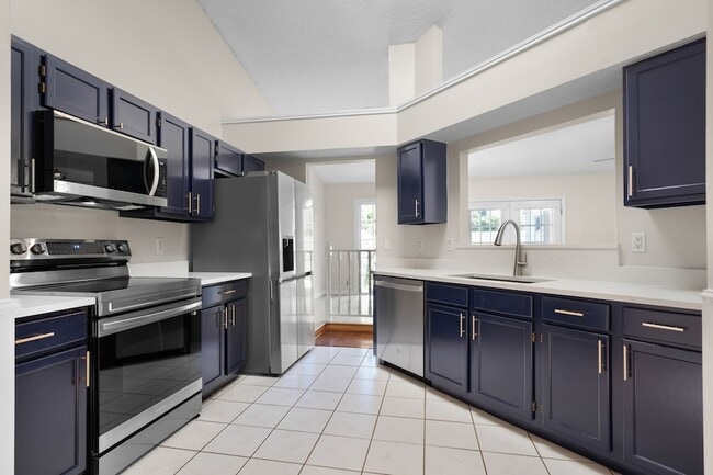 Building Photo - 1425 Thistlewood Ln