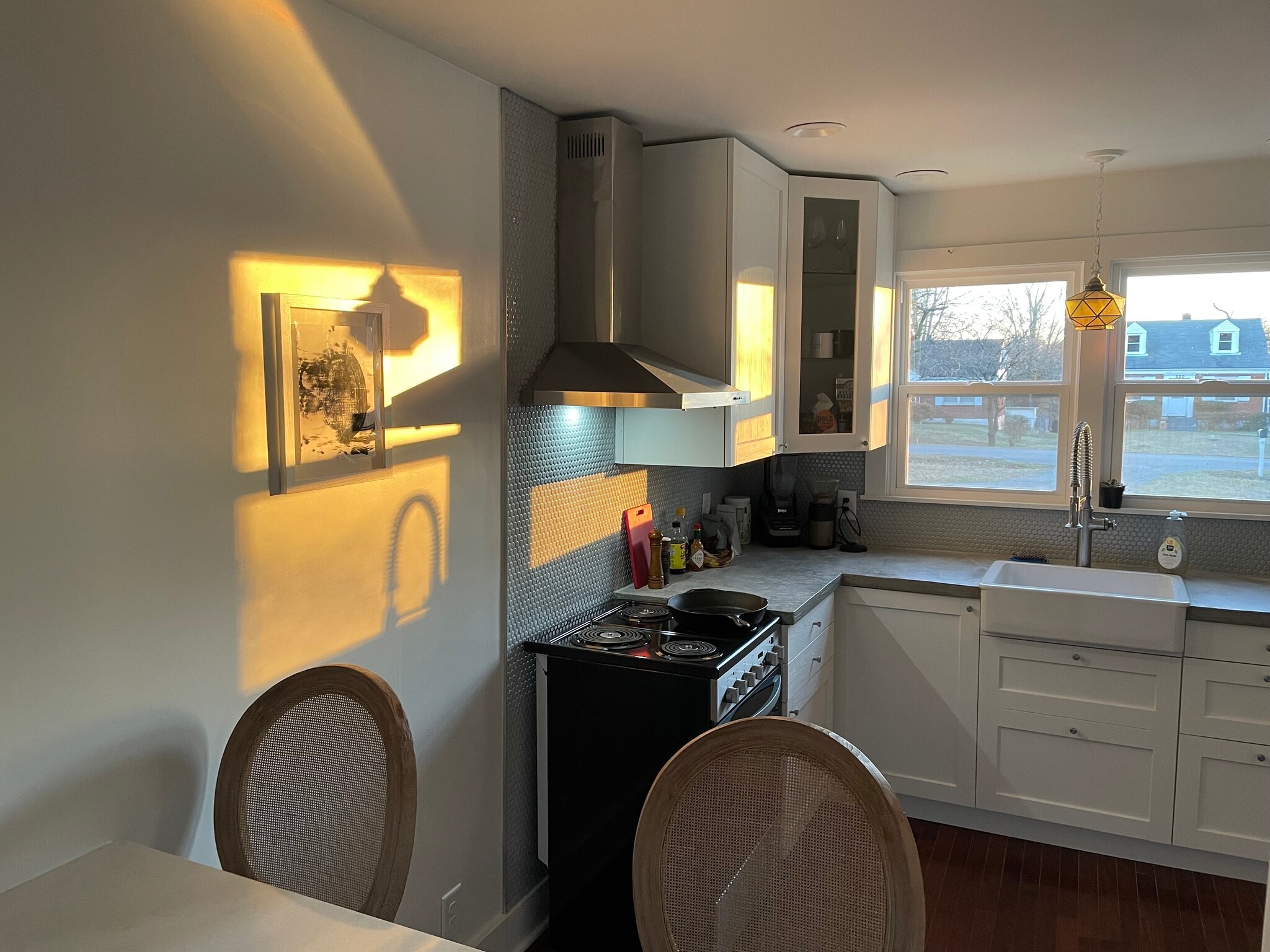 Building Photo - 129 Gordon Ter