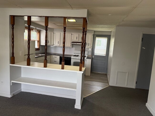 Building Photo - 113 Line Way