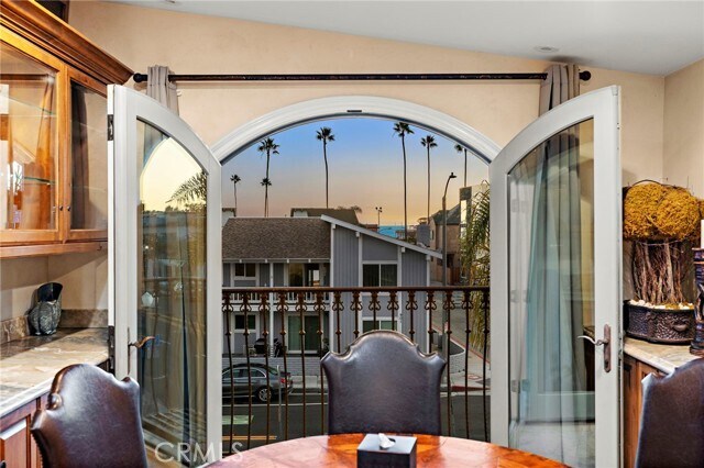 Building Photo - 900 E Balboa Blvd