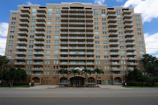 Building Photo - 2665 SW 37th Ave