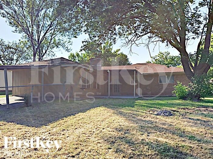 Building Photo - 114 Bailey Dr
