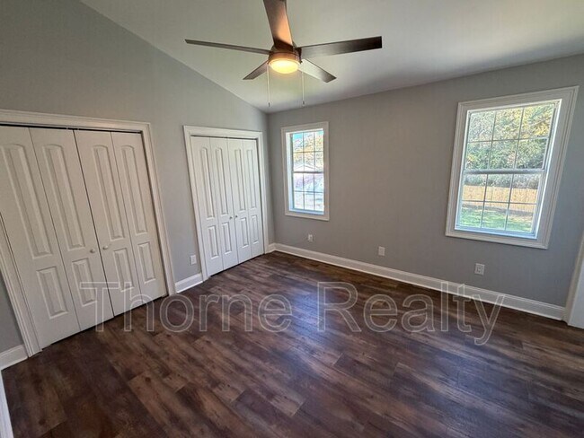 Building Photo - 103 Sara Dr