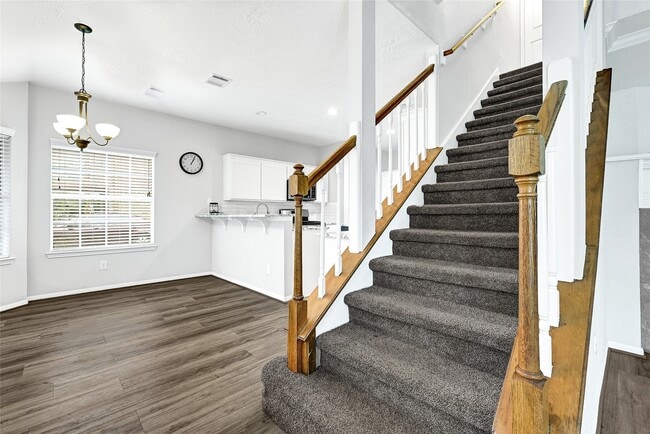 Building Photo - 16215 Cairngorm Ave