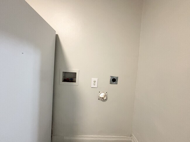 Building Photo - 61 S 800 W