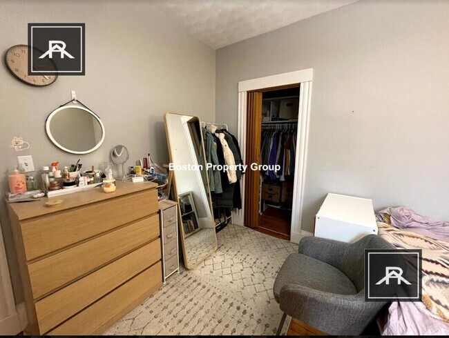 Building Photo - 4 bedroom in Brookline MA 02446